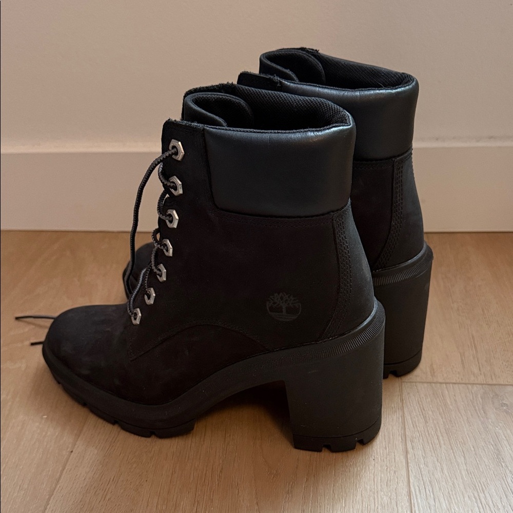 Timberland Women's Black Lace-Up Heeled Ankle Boots - Picture 2 of 3